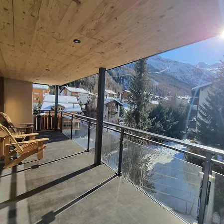 Riverside 2nd Floor South