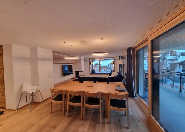 Riverside 2nd Floor South Apartman *