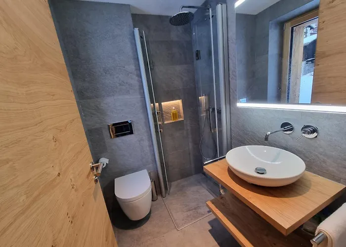 Riverside 2nd Floor South Apartman Saas Fee