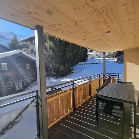 Daire Riverside 2nd Floor South *