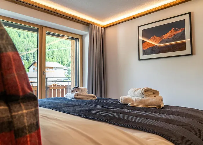 Riverside 2nd Floor South Daire