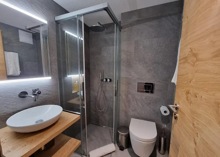 Daire Riverside 2nd Floor South *