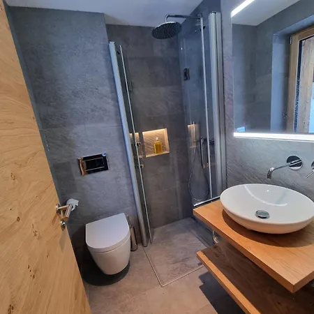 Riverside 2nd Floor South Apartman Saas Fee